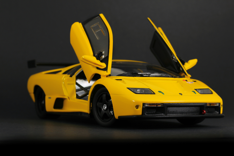 Illustration for article titled Lamborghini Diablo GTR in 1:18 scale by Hot Wheels